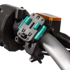 Attacco per manubrio a sgancio rapido 21-30 mm con nuovo sistema di bloccaggio