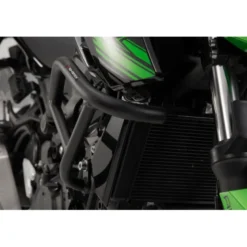 Barra di protezione motore Sw-Motech Nero. Kawasaki Z400 (18-), Z500 (23-).