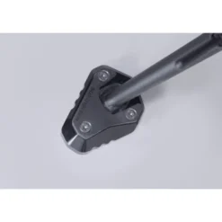 Base maggiorata per cavalletto laterale Sw-Motech Nero/Argento. Versys 1000 (14-) / 1100 (24-).