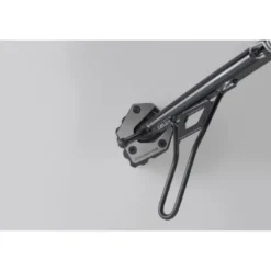 Base maggiorata per cavalletto laterale Sw-Motech Nero/Argento. Moto Guzzi V85 TT (24-).