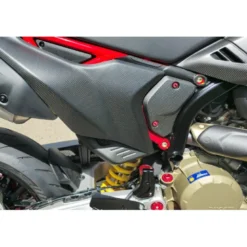Cnc Racing KV484R Kit viti pannelli laterali Ducati Hypermotard 698 Mono Rosso