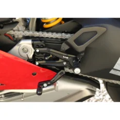 Cnc Racing Pe408B Pedane Regolabili Ducati Per Serie Panigale V4 Carbon