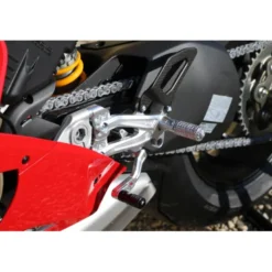 Cnc Racing Pe408S Pedane Regolabili Ducati Per Serie Panigale V4 Carbon