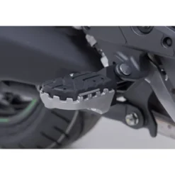 Kit pedane regolabili ION Sw-Motech Argento. Kawasaki Versys 1100 (24-).