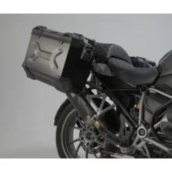 Kit Valigie e Supporti Sw-Motech TRAX ADV + Akrapovic 45 37 Litri Nero KFT.07.664.72000/B