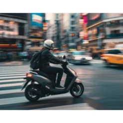 Localizzatore GPS Moto con Allarme Antifurto Komobi City Max - Abbonamento 5 Anni Incluso