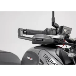 Protezioni della leva con deflettore vento Nero. Triumph Trident 660 (21-).