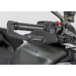 Protezioni della leva con deflettore vento Sw-Motech Nero. Ducati Streetfighter V2, Triumph Daytona.